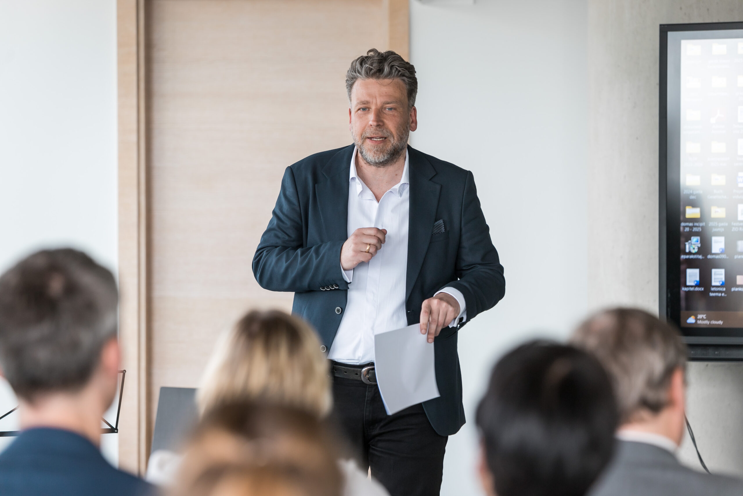 Raivis Bičevskis Latvijas Universitātes HZF starpdisciplinārā Vācijas pētījumu centra atklāšanā